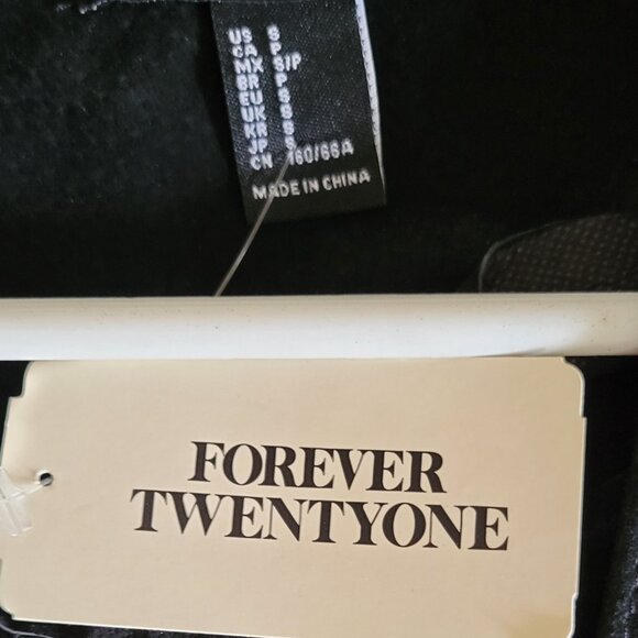 Black Pigskin Leather Fringed Vest - Picture 4 of 5